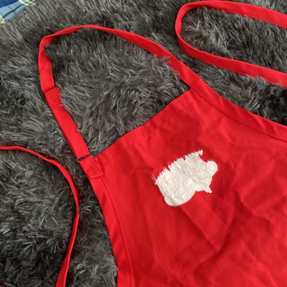 Rare WFM Holidays red special edition apron - Picture 9 of 17